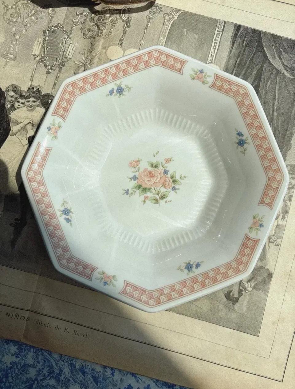 1980s 일본 빈티지 니코 클래식 카메오로즈 베리볼