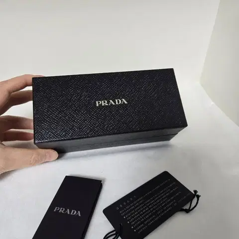 프라다 정품 선글라스박스 + 품질보증서