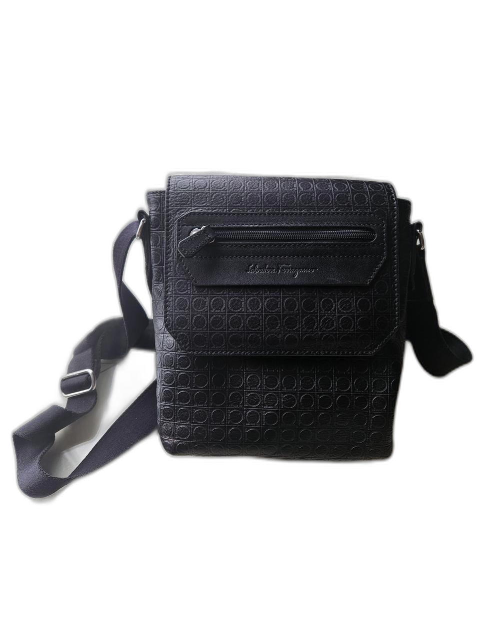 페라가모 간치니 크로스백