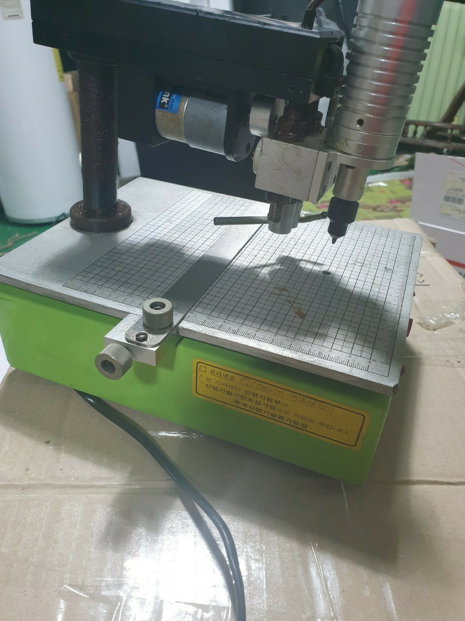 미니 탁상 드릴링 머신