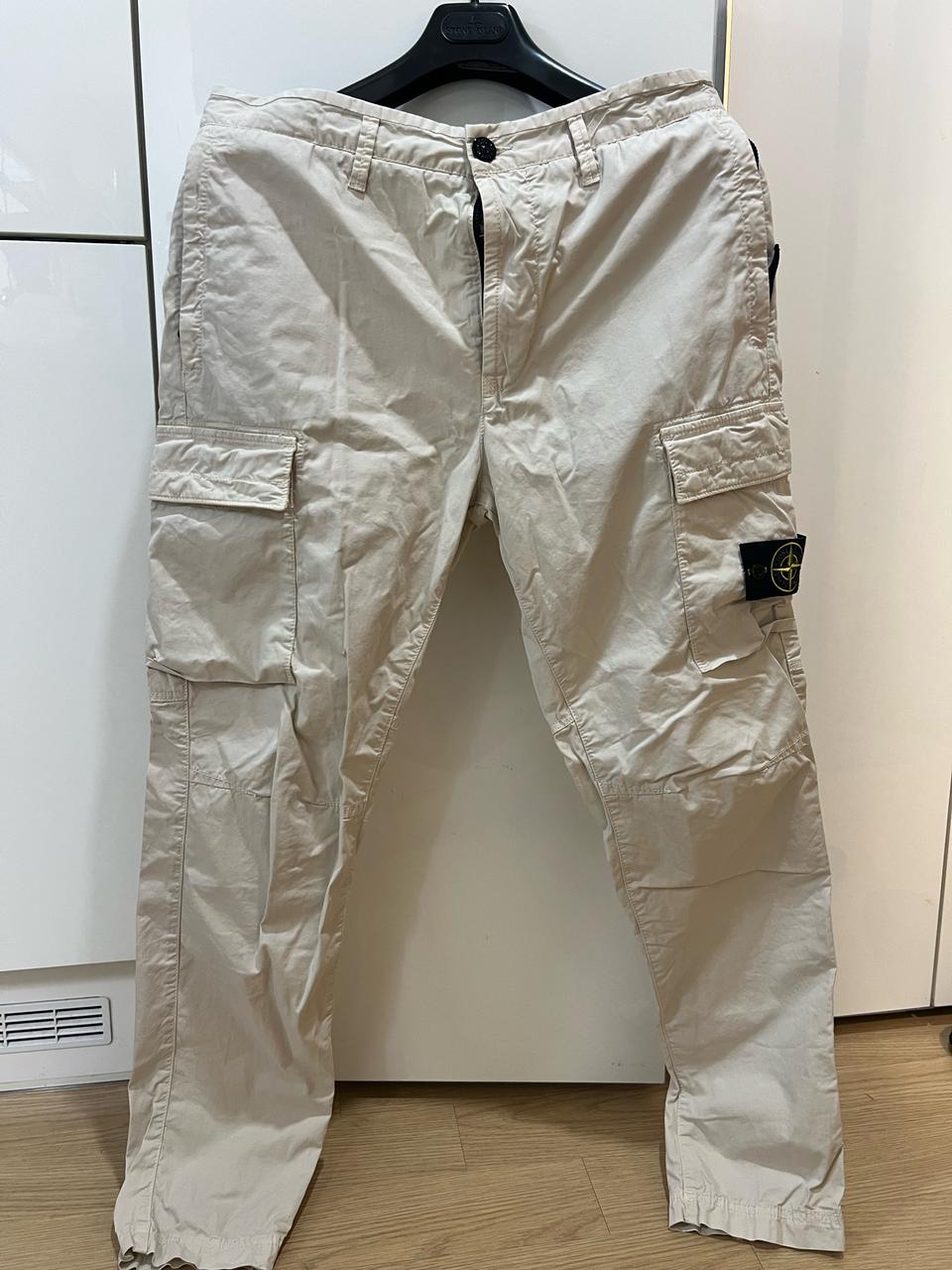 24fw 스톤아일랜드 베이지카고팬츠 33-34 (새상품급)