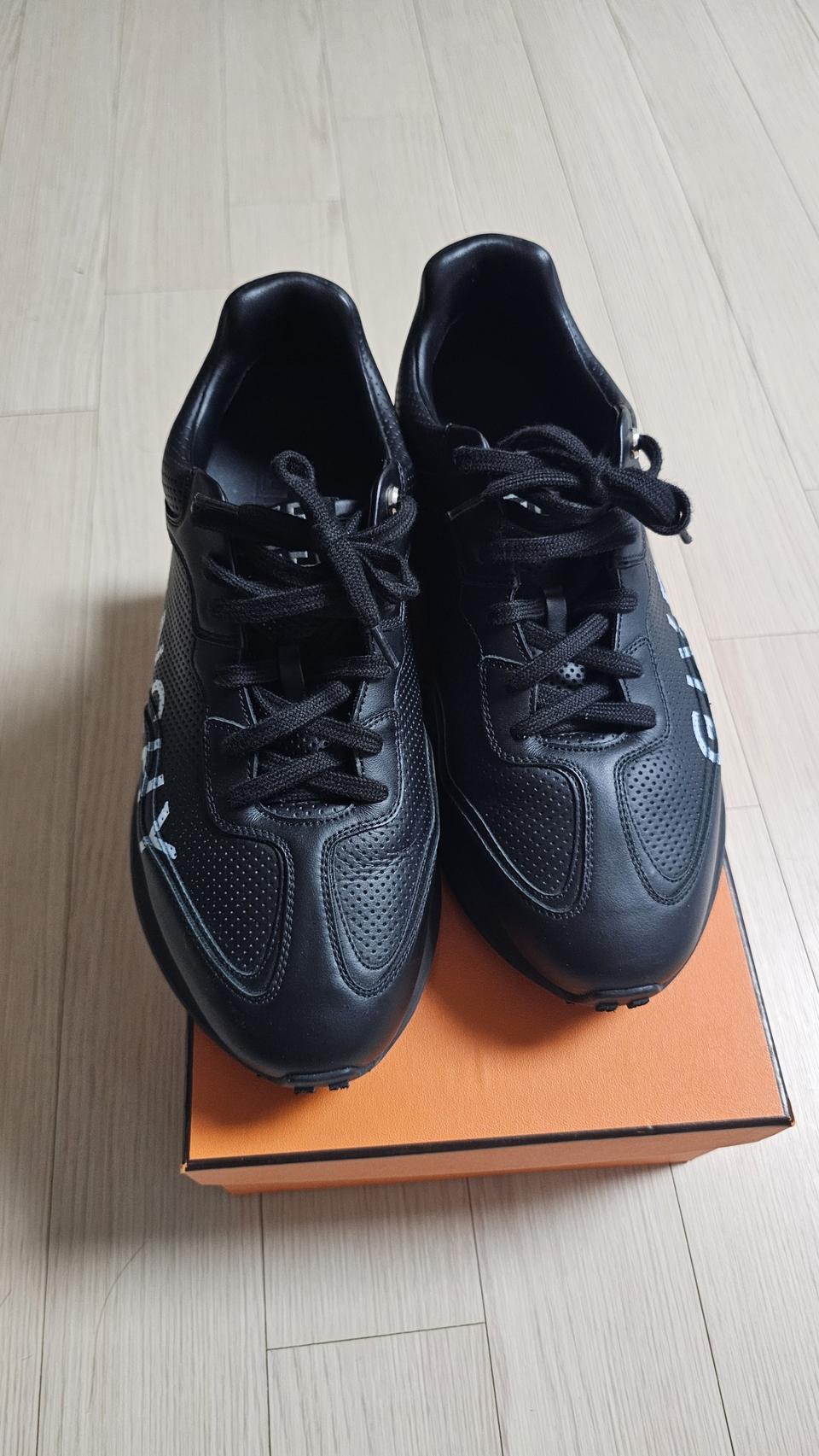 지방시 블랙  스니커즈 43사이즈