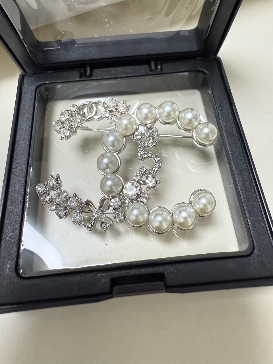 블링블링 브로치