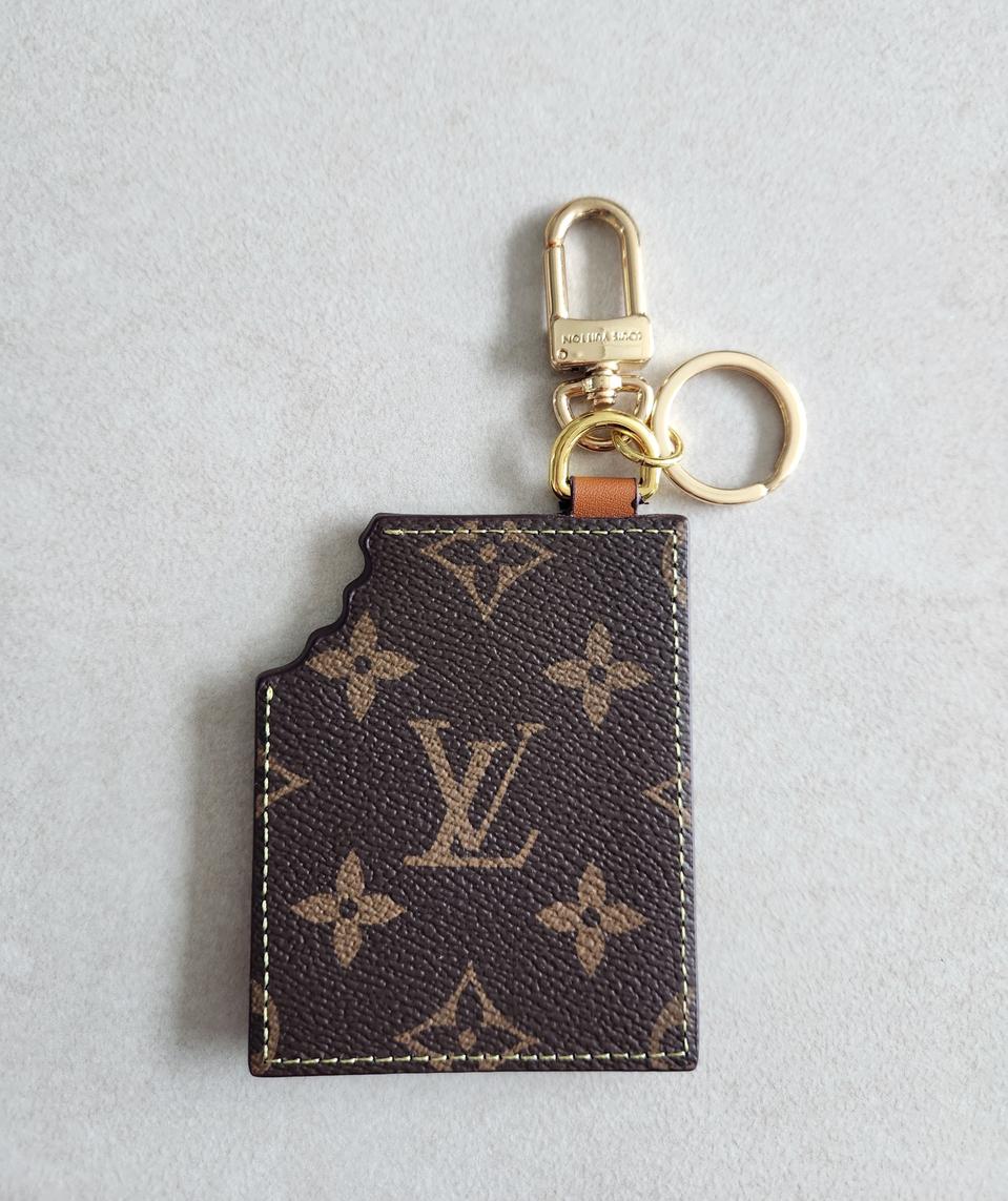 [미사용&새제품/급처] 루이비통 초콜릿 키링(각인완벽)