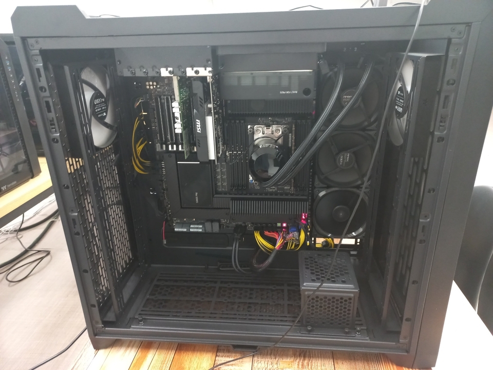 AMD 쓰레드리퍼 프로 5975WX 전문가용