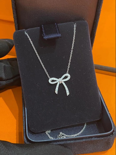 티파니앤코 리본 목걸이