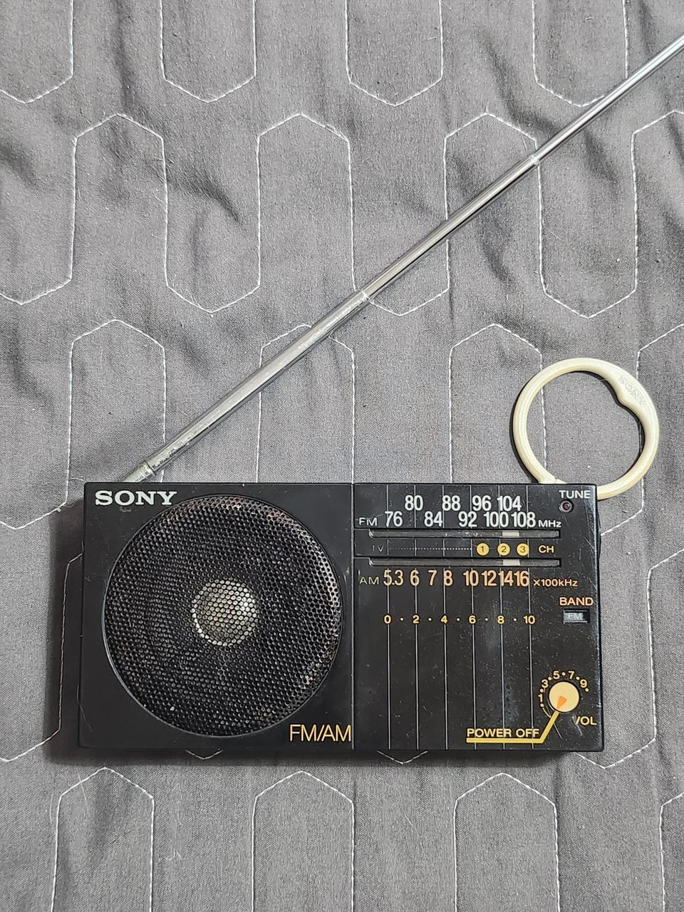 Sony FM/AM 라디오 ICF-S18