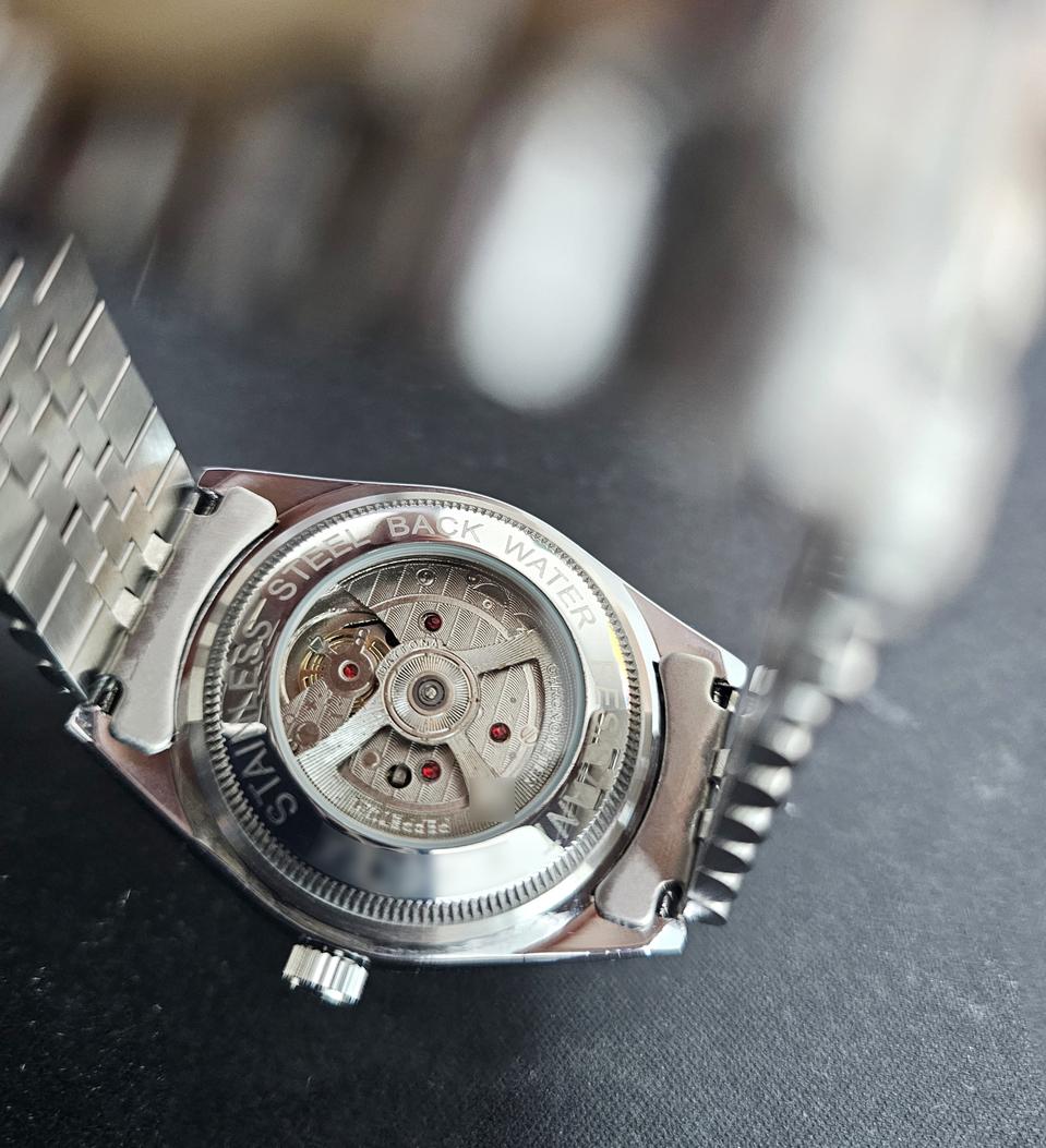 롤렉 스카이 드웰러 오토메틱시계 팝니다