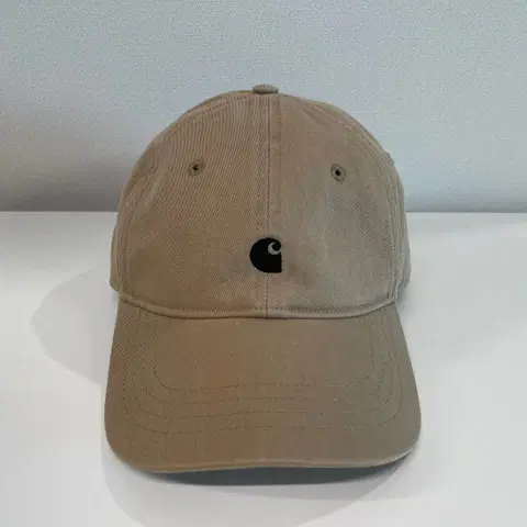 칼하트wip 윕 매디슨 로고 캡