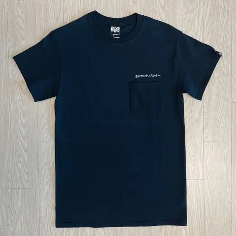 바운티헌터 가타카나 SS 포켓 티셔츠