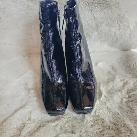 여성 애나멜 안감기모 앵글부츠 235