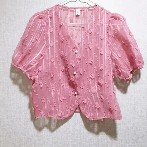 (거의새것) 꽃무늬 핑크 가디건, 반팔 크롭느낌 자켓겸 블라우스 겉옷