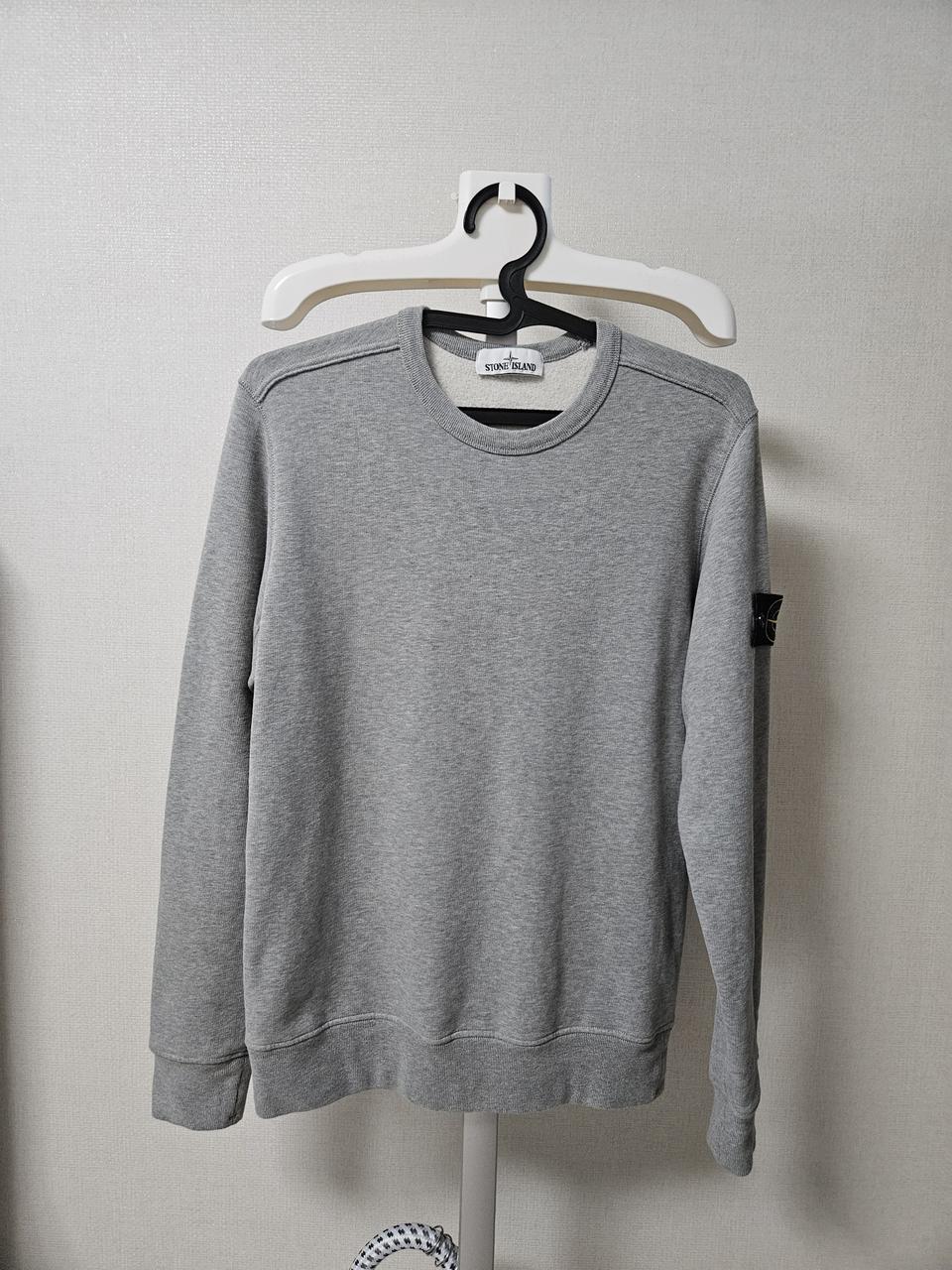 스톤아일랜드 맨투맨.M사이즈