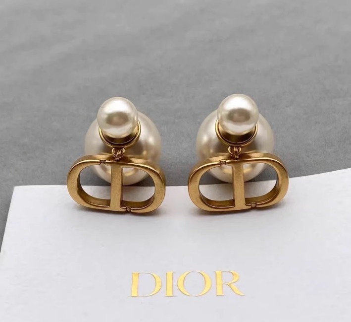 디올 진주귀걸이