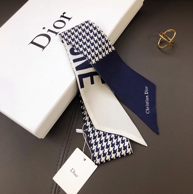 디올 트윌리 미차 스카프