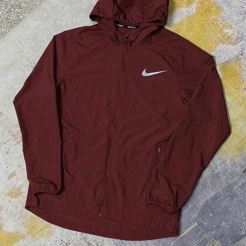 나이키 에센셜 러닝 후드바람막이