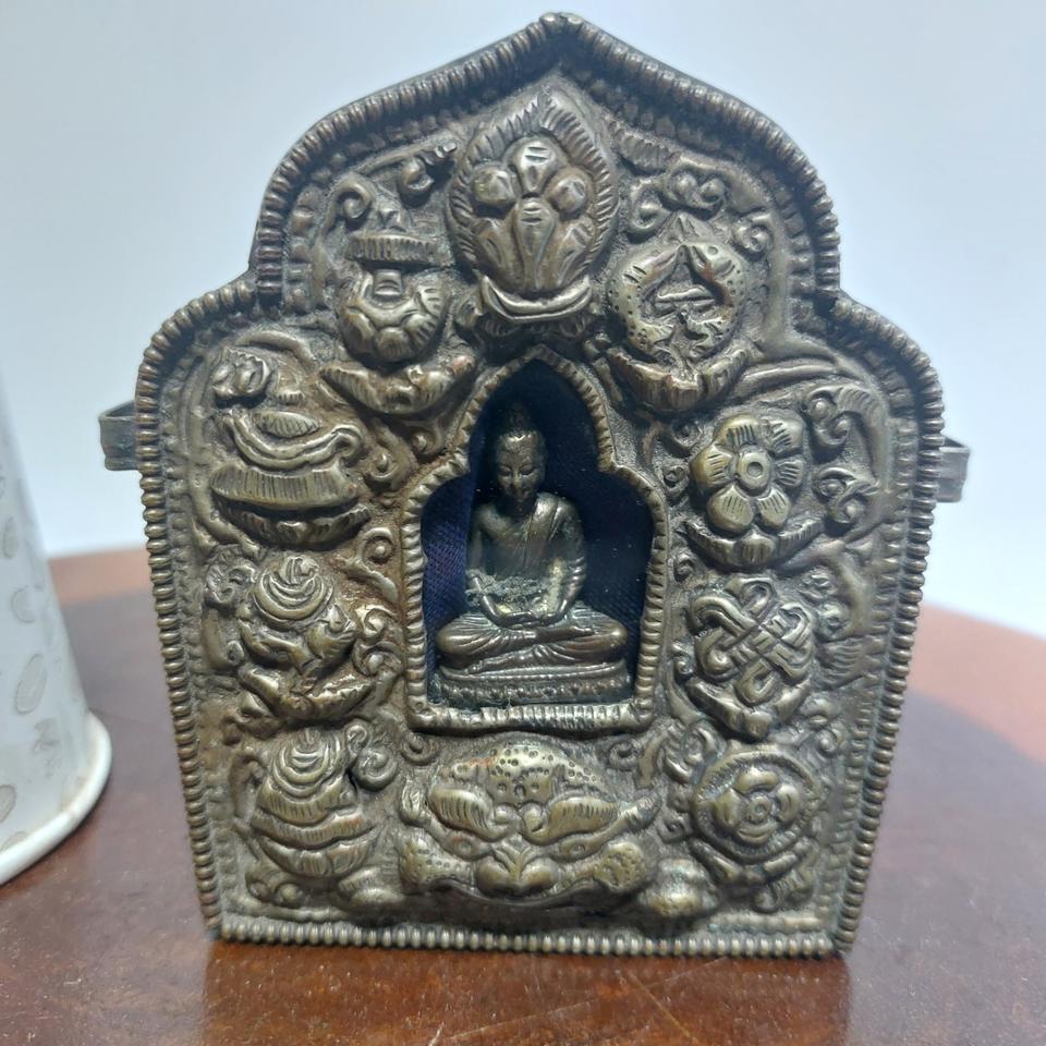 오래된 불감. 휴대용 불상 - 만물당.불교
