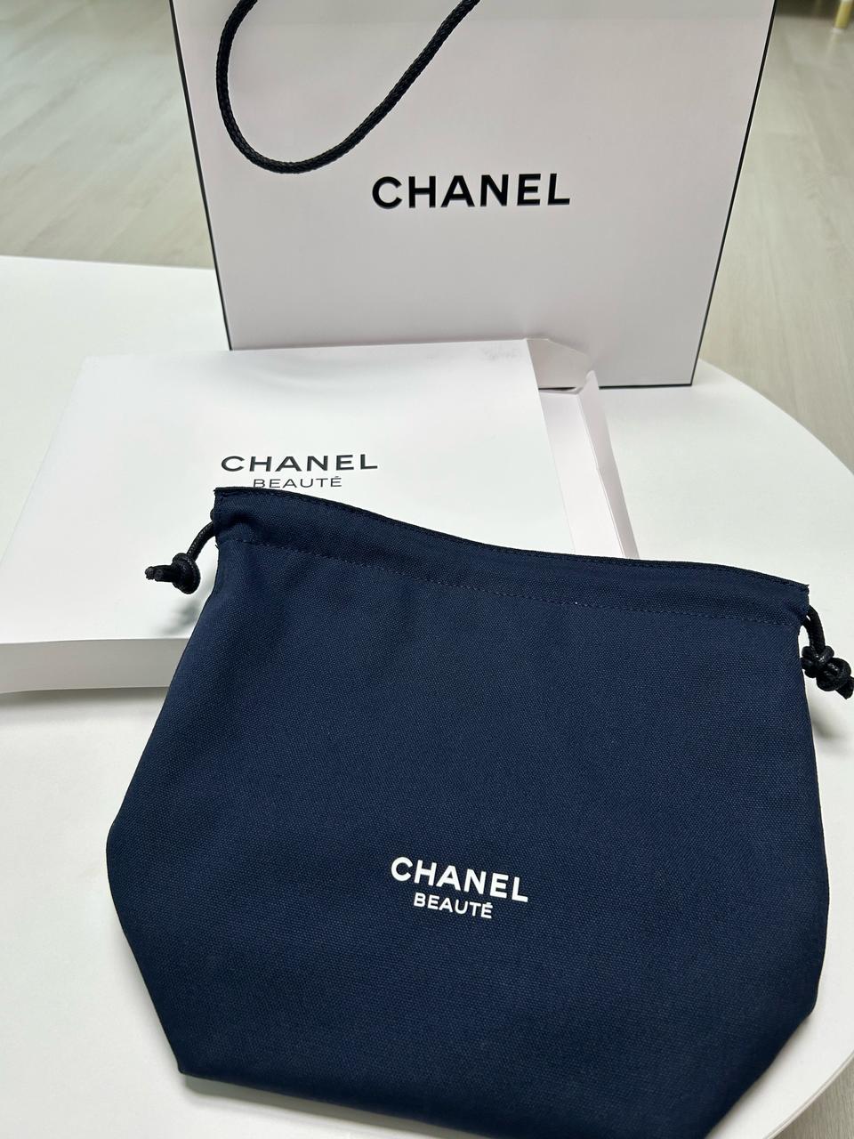 가격내림! 새상품 샤넬 파우치 가방 + 쇼핑백