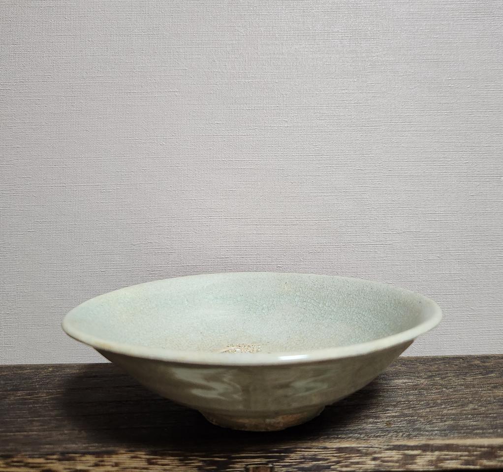 골동품 조선초기 웅천 조선백자 평다완