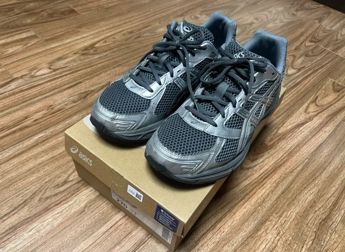 아식스 젤1130 스틸그레이 퓨어실버 270사이즈