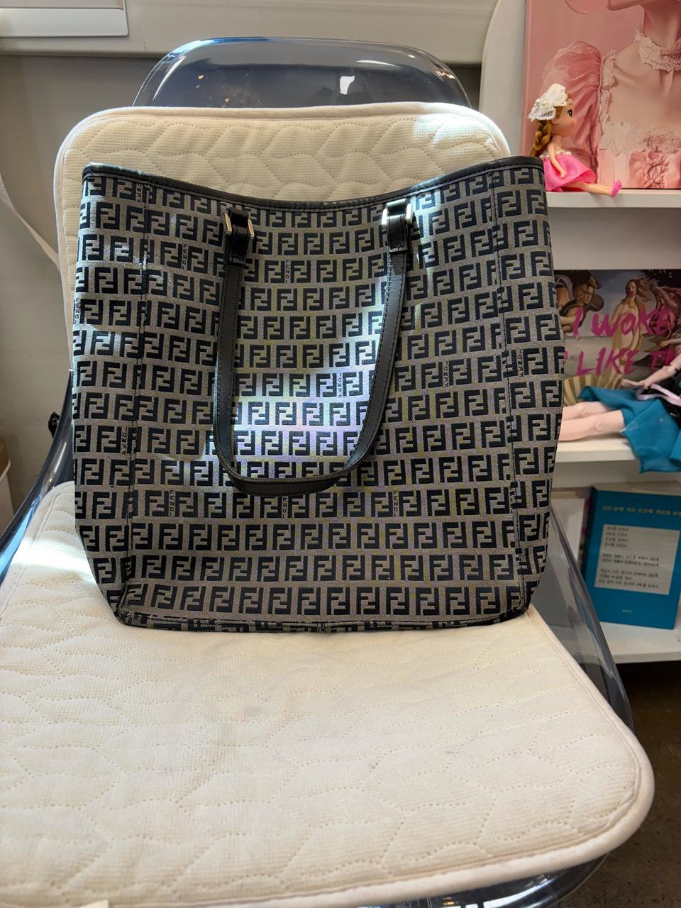 펜디 숄더백 팔아요