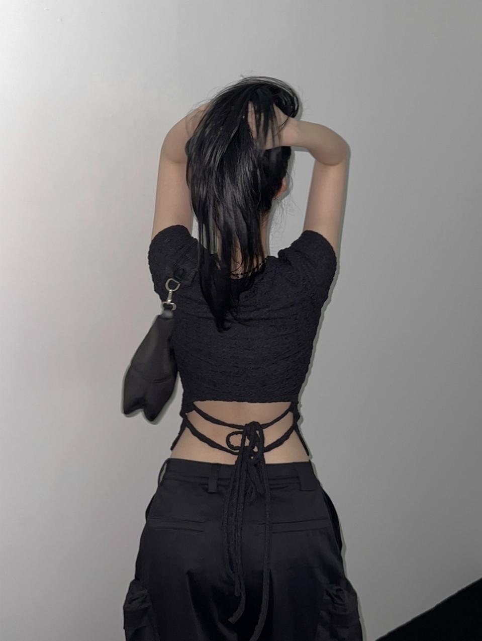 175 백 스트랩 크롭 반팔티셔츠