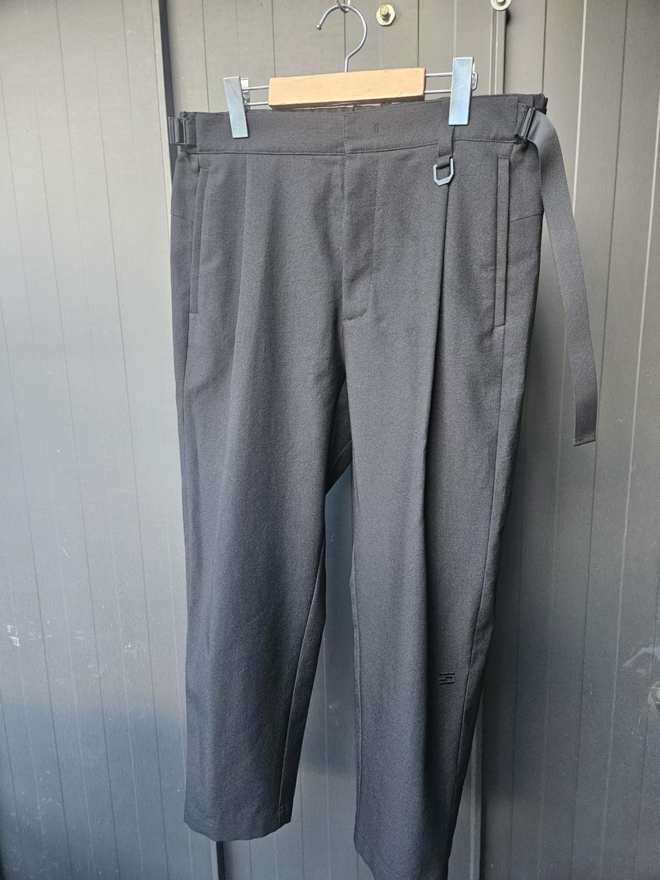 32~33 시스템옴므 원턱 롱 벨크로 블랙 슬랙스