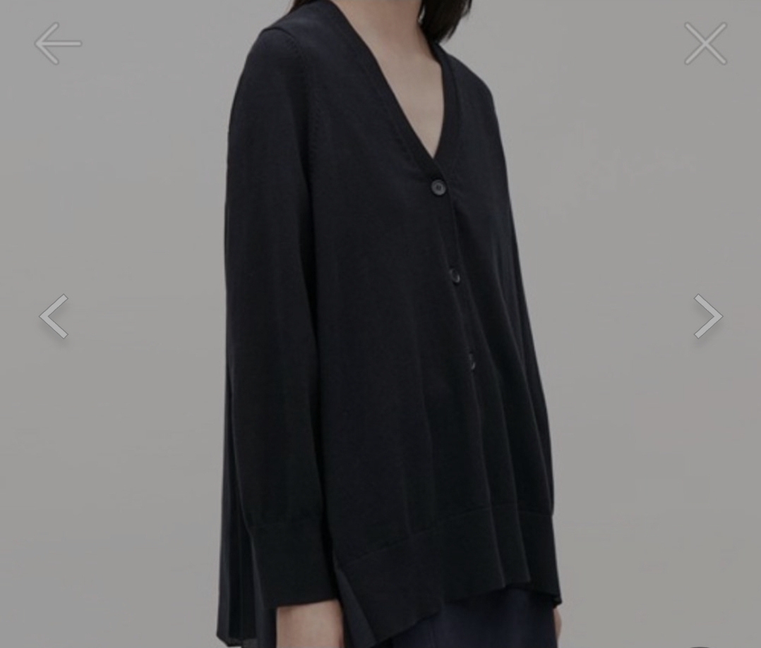 코스 COS 플리츠 백 가디건 44~66 사이즈