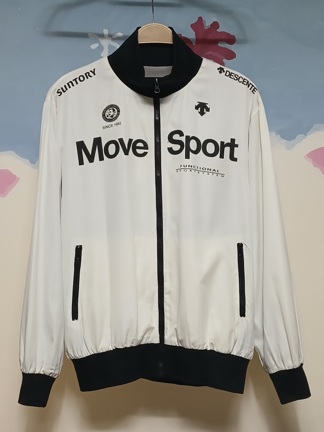 (105) 산토리커피 X 데상트 콜라보 집업 트랙 점퍼