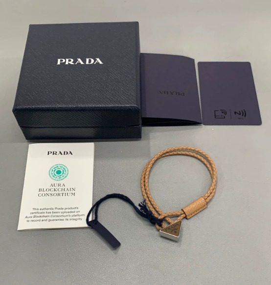 프라다팔찌