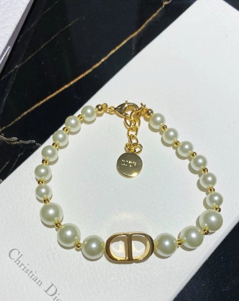 디올 몽테인 초커 진주 팔찌