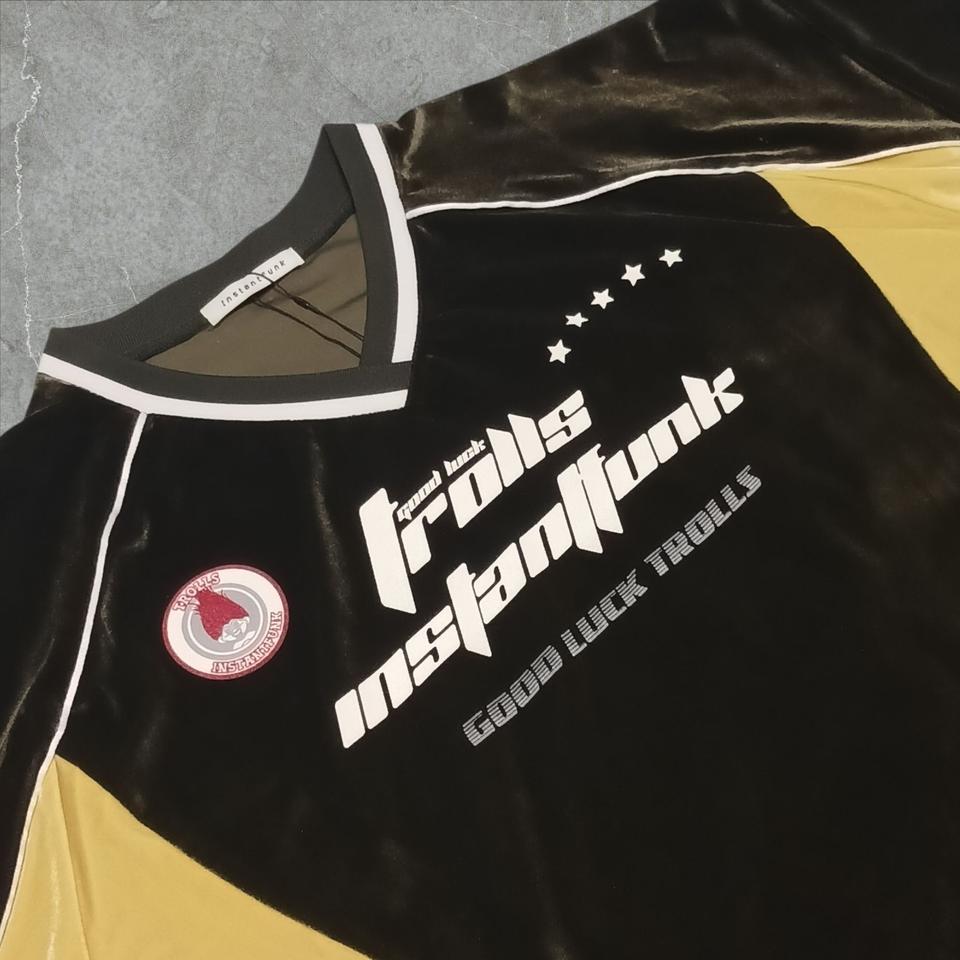 InstantFunk × Trolls 벨벳 스웨트셔츠