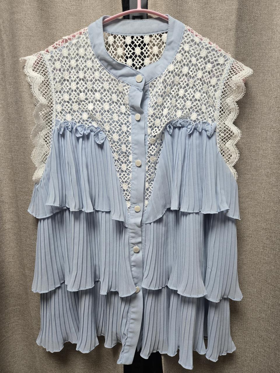 레이스 프릴 블라우스