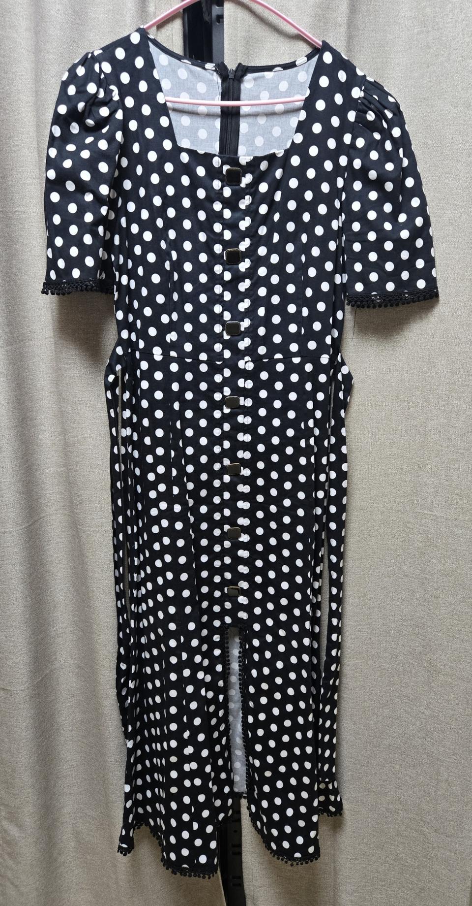 블랙 도트 패턴 원피스