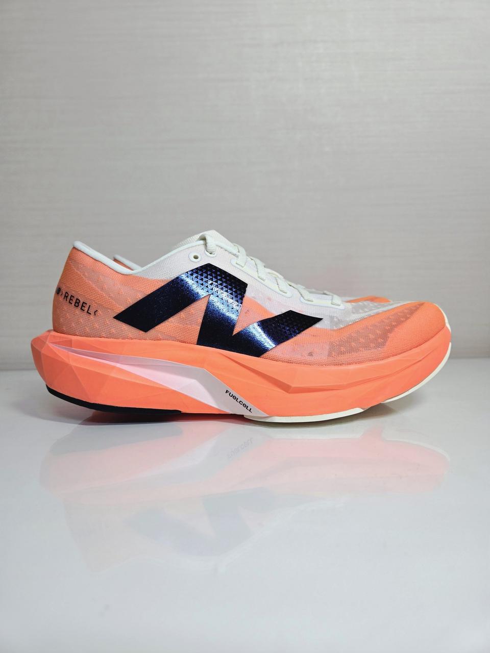 뉴발란스 퓨어셀 레벨 4 러닝화 오렌지