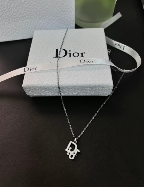 디올펜던트 목걸이