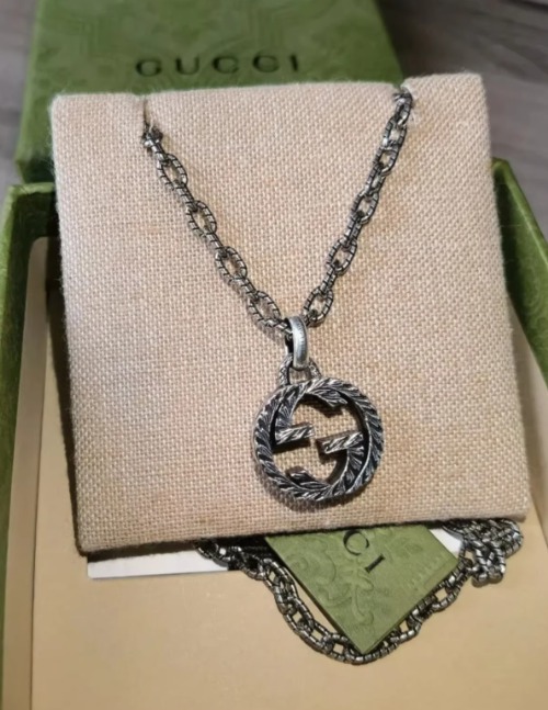 구찌 인터로킹 펜던트 목걸이