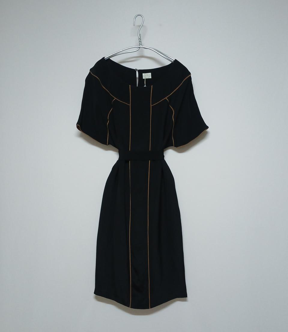 아뇨나 실크 슬림핏 원피스