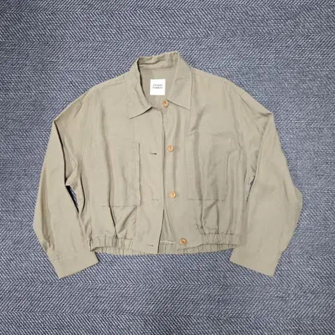 스튜디오톰보이 크롭 자켓 카키 리오셀52%마27% 자켓