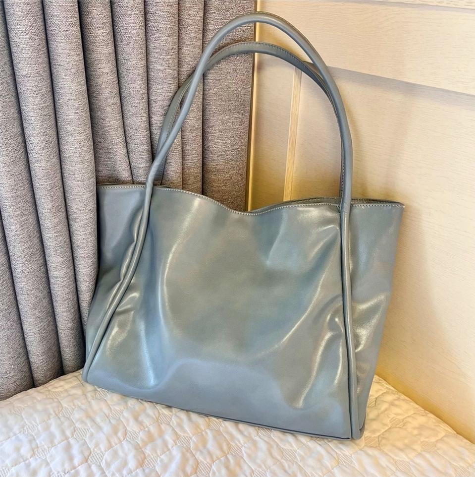 하늘색 스카이블루 라이트블루 애쉬 블루 소라 숄더백 쇼퍼백 보부상 가방