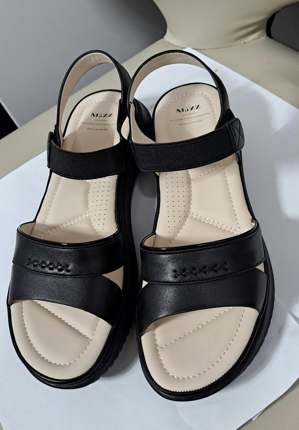 "MAZZ"여성 샌들 - 240(블랙)