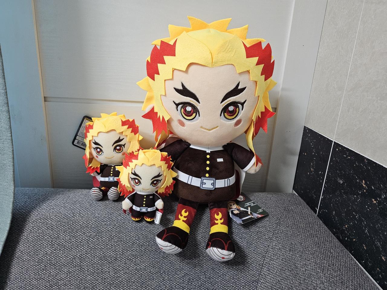 귀멸의 칼날 렌고쿠 쿄쥬로 중형인형이랑 키링인형 새거