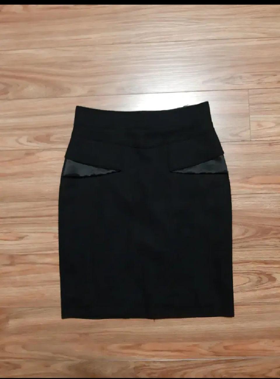 블랙 스커트