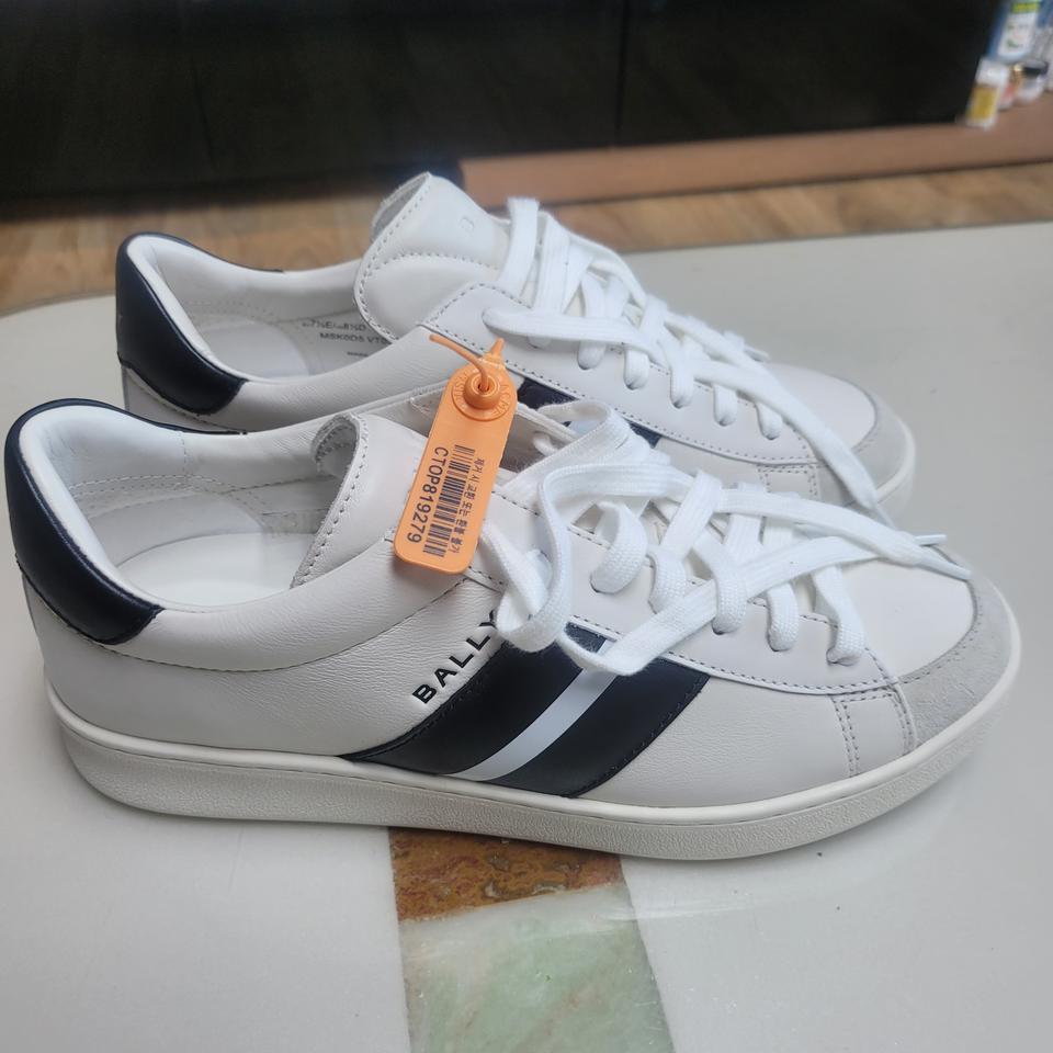 발리 타이거 스니커즈 eu41.5(미착용신품)265