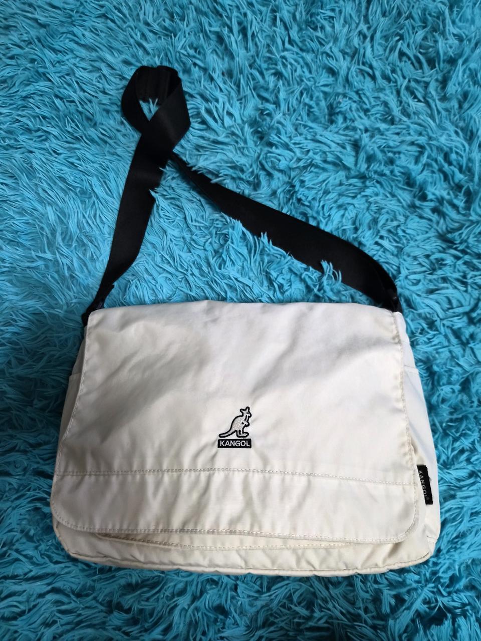 캉골 메신저백 아이보리 가방