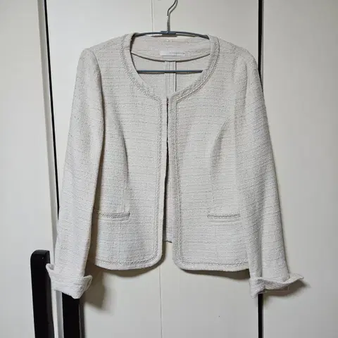 아이보리 후크 여밈 트위드 자켓