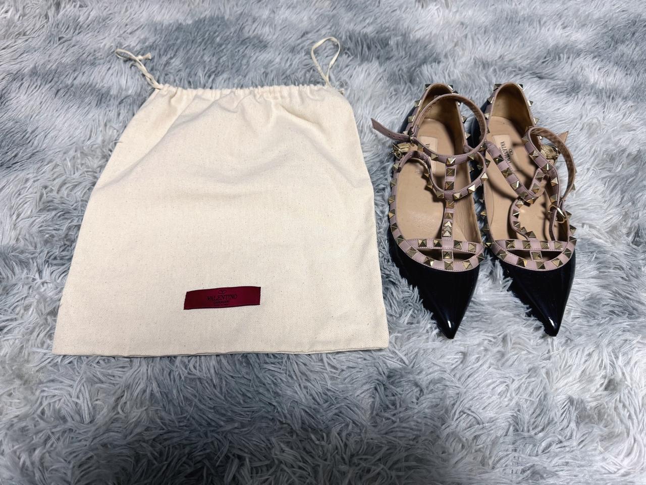 발렌티노 락스터드 플랫 38.5 정품(귀한사이즈)(구매내역서보유중)