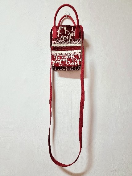 레드 패턴 크로스백입니다새상품