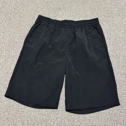 85 밀레 나일론 반바지