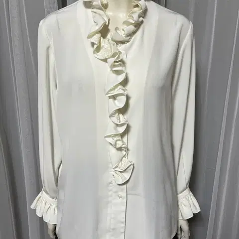 DIAS 엔틱 레이스 중세 블라우스